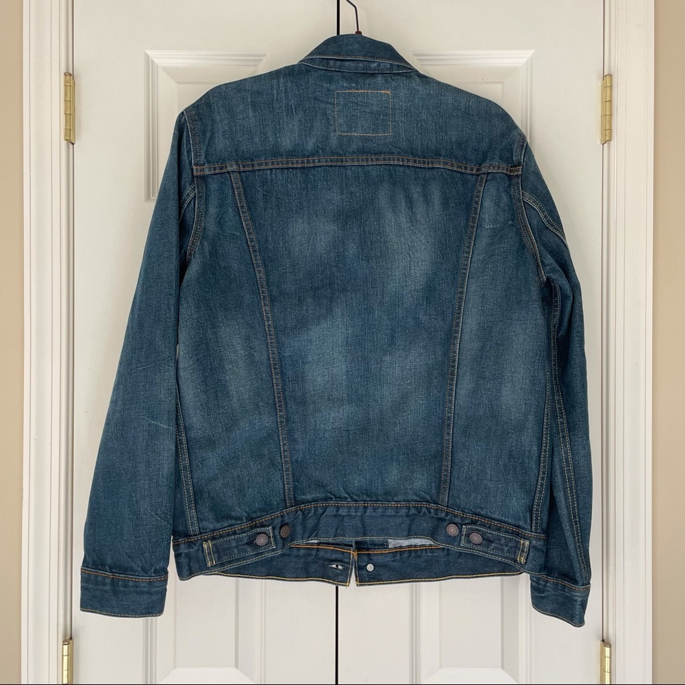 Vintage Levi’s Denim Jacket - Picture 2 of 2